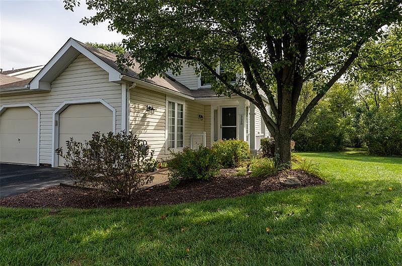 1st image of 225 Clearbrook Ct