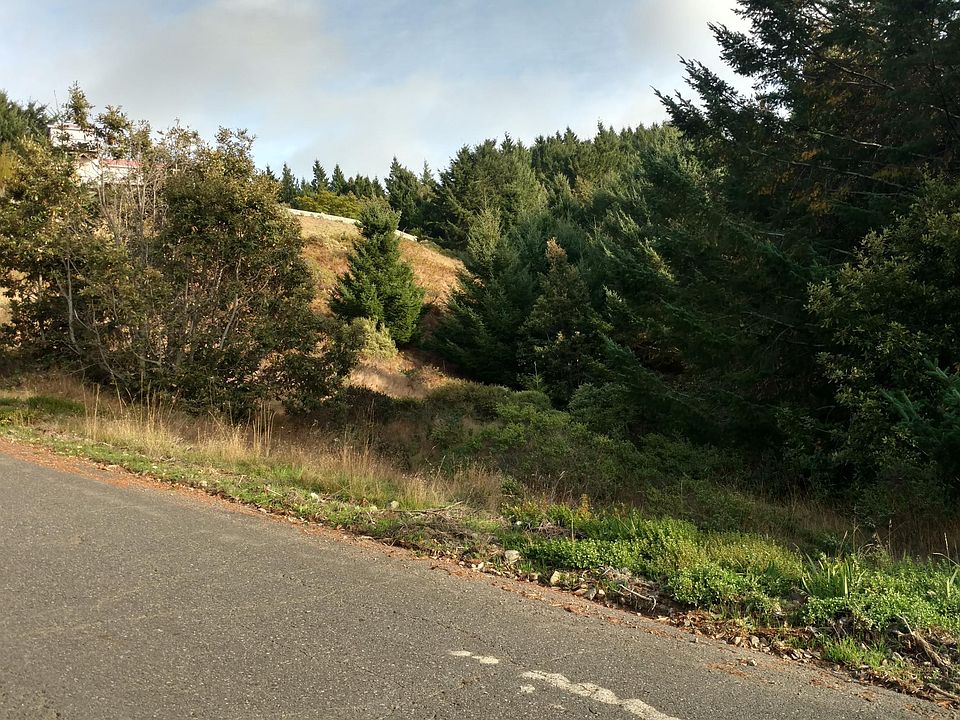 2nd image of 270 Hillside Dr