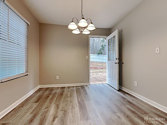 4th image of 2114 Oakland Spring Dr