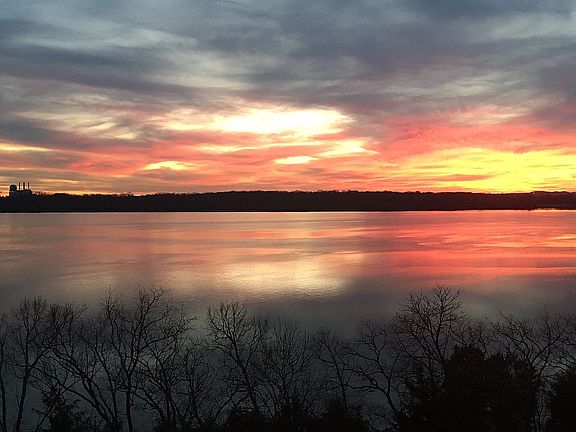 AMAZING lake sunsets