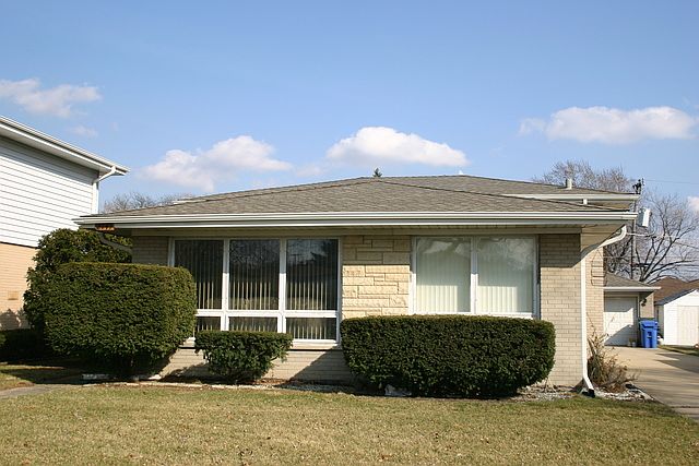 2nd image of 2141 Webster Ln