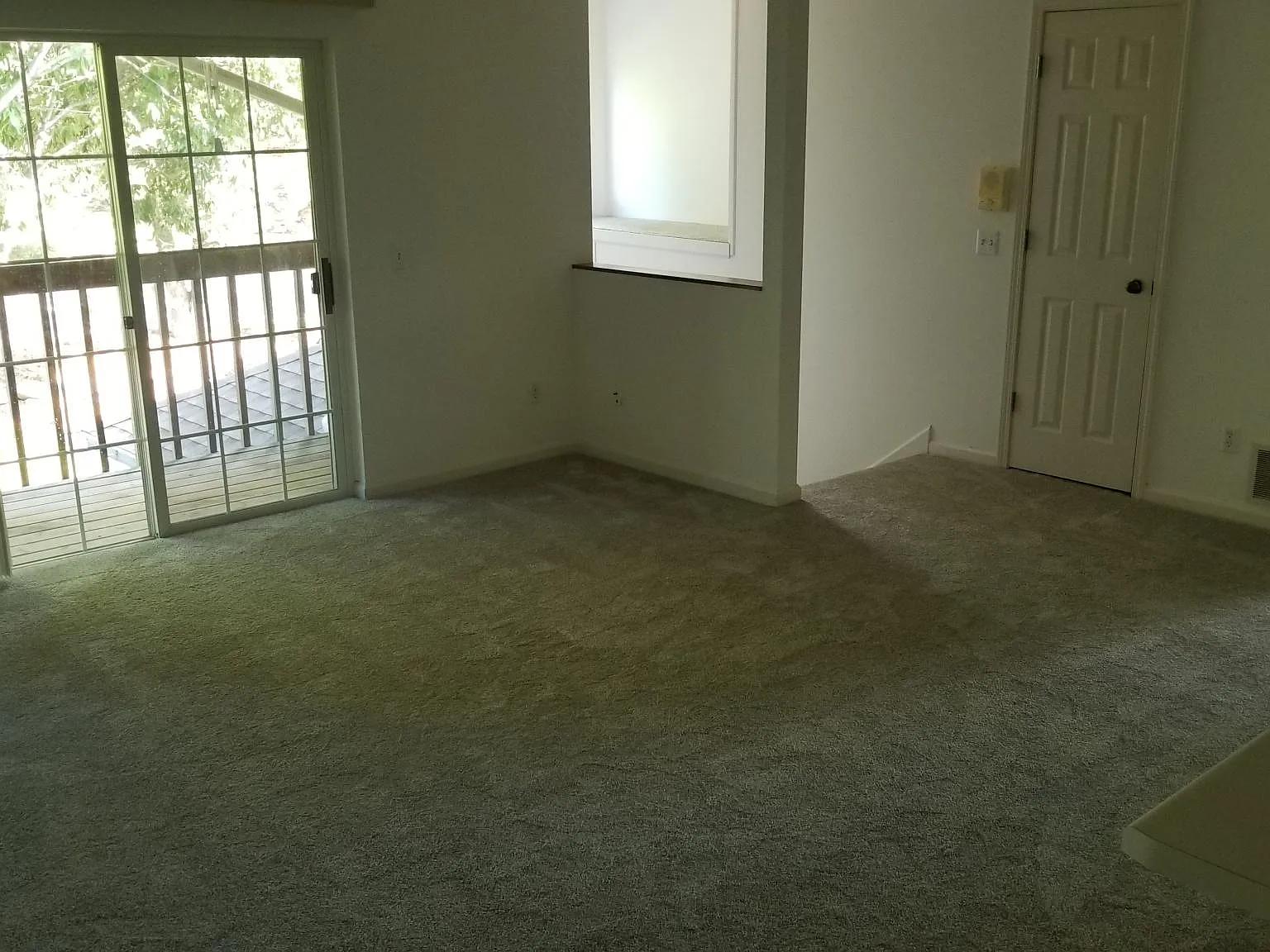 2 bed, 1300 sqft, $1,600 — Photo 4