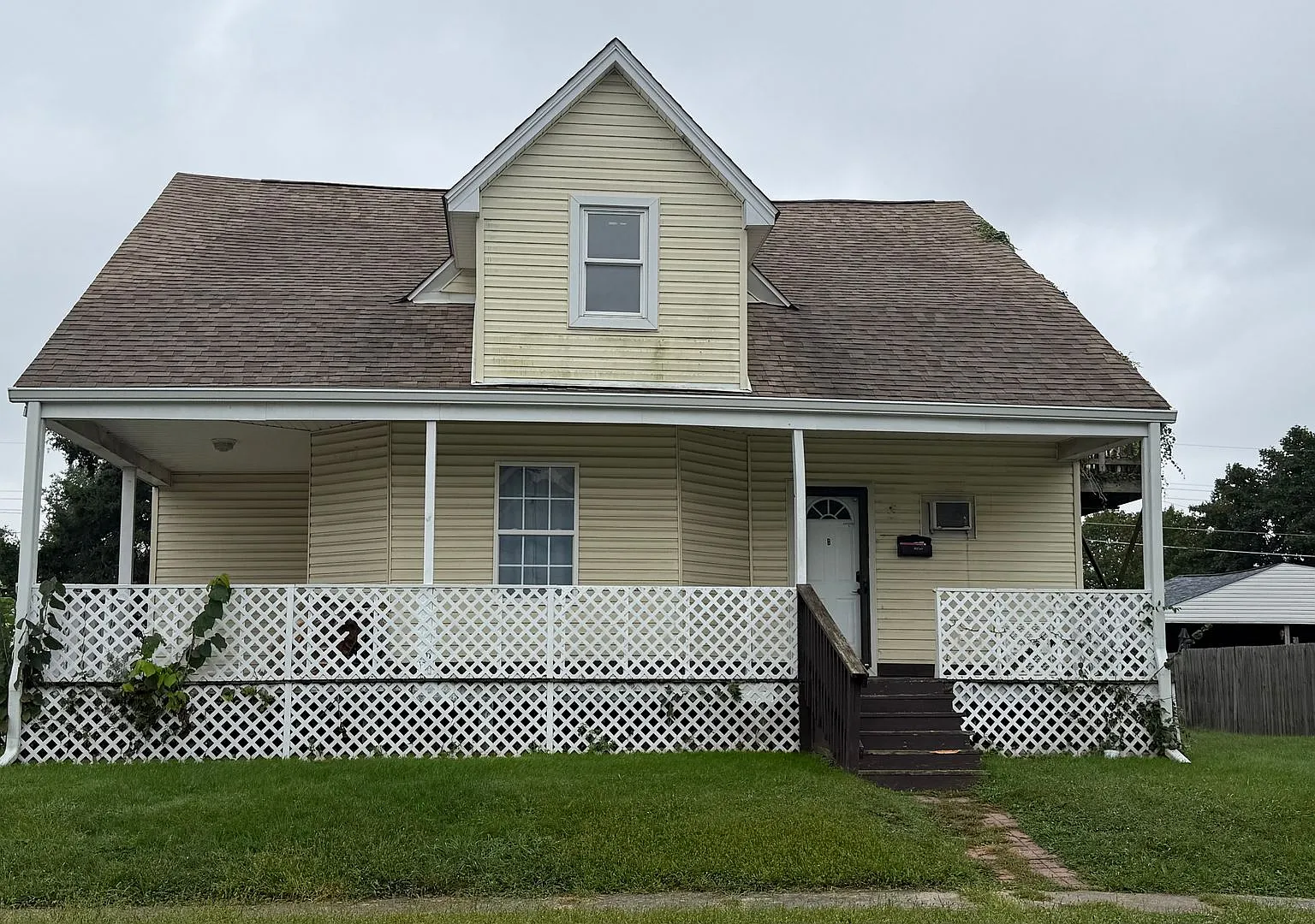 1831 N C St — Photo 1