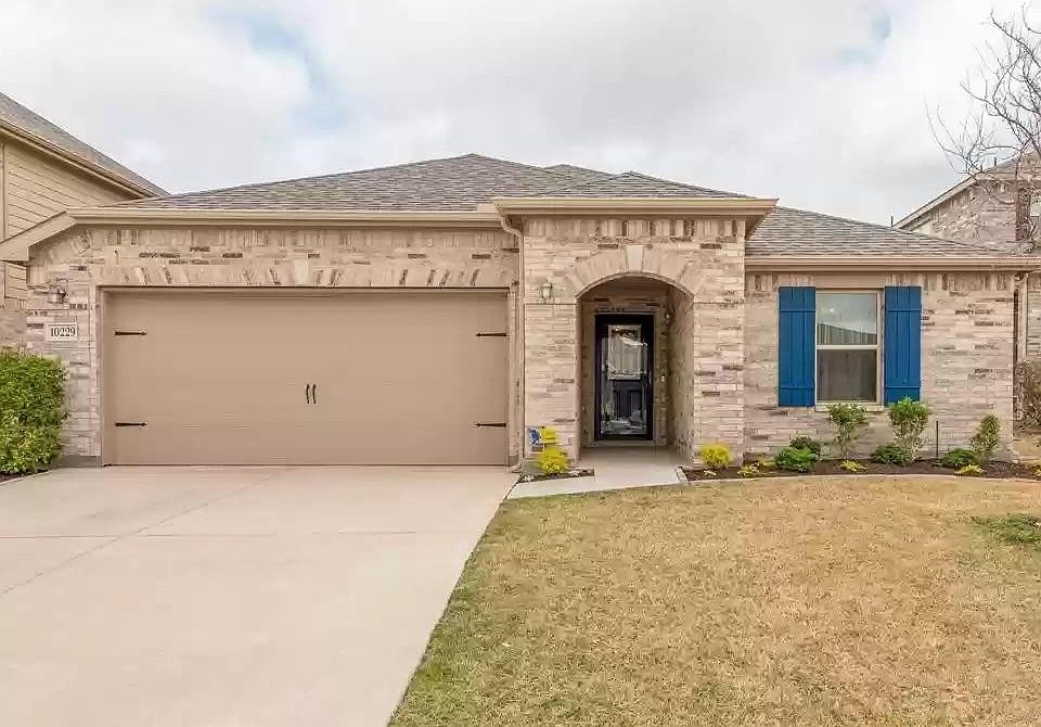 1st image of 10229 Fox Springs Dr