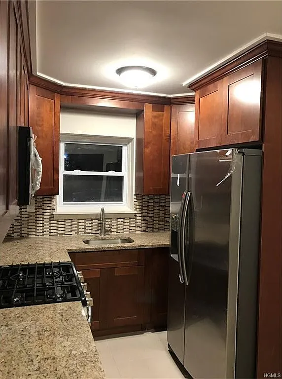 1 bed, 700 sqft, $1,850 — Photo 3