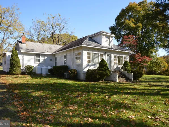 17727 Batestown Rd, Dumfries, VA 22025