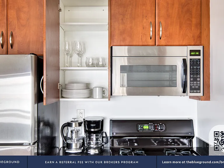 222 E 34th St #2224 — Photo 9