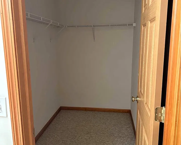 1042 Cumberland Ave — Photo 6
