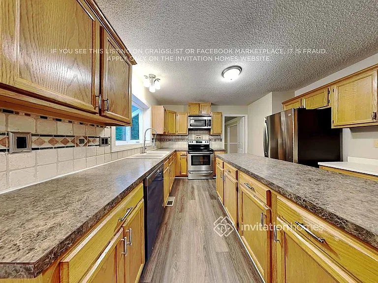 6926 Wolf Run Dr — Photo 7