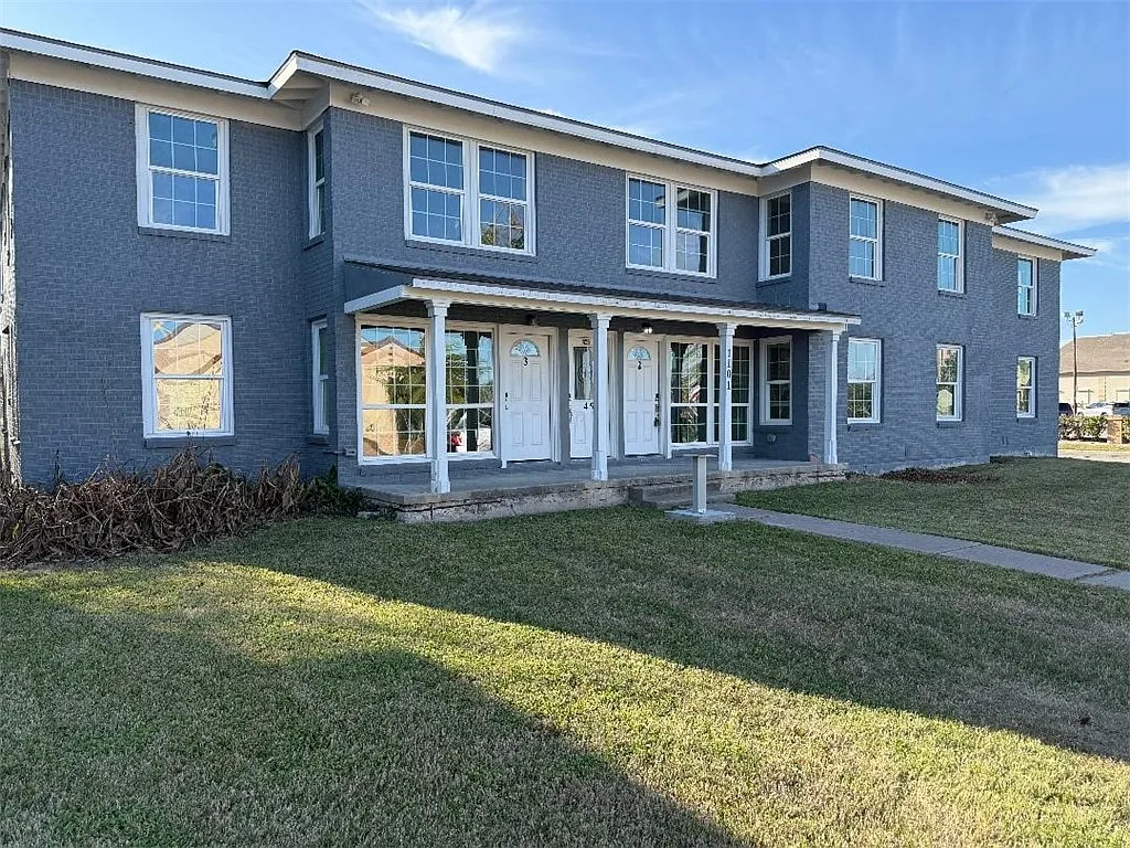 1 bed, 1.0 bath, 6108 sqft, $975 — Photo 2