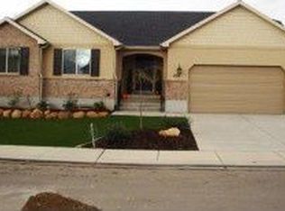 1457 N Fox Xing, Elk Ridge, UT 84651