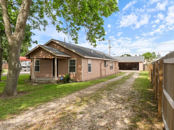 3320 Brooks Ave, Bay City, TX 77414