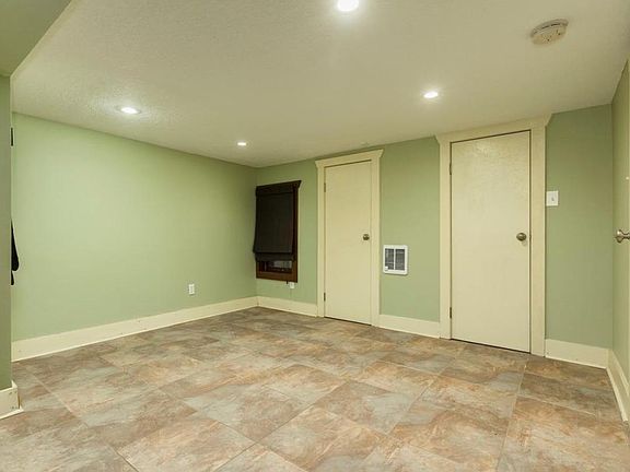 3rd image of 1811 Avenue K