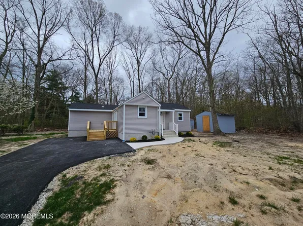 6611 Magnolia Dr, Millville, NJ 08332