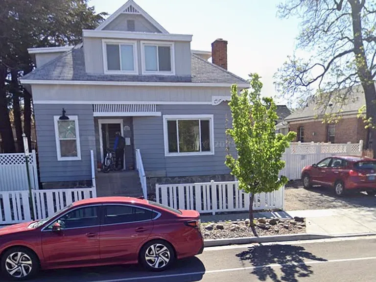 512 Holcomb Ave — Photo 2