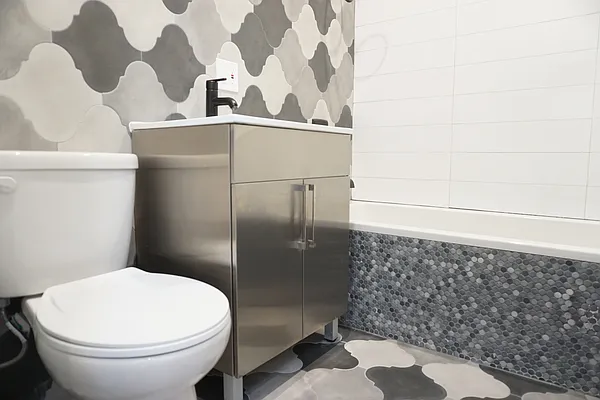 Rented by Lofts and Flats LLC | media 63