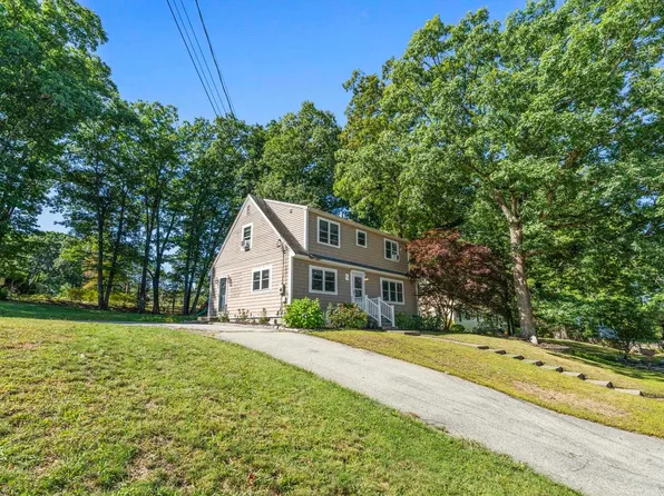 13 Timberline Drive, Nashua, NH 03062