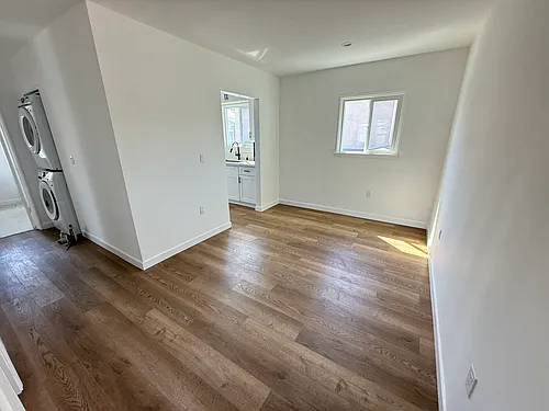 2208 Laverna Ave #2208 Photo 1
