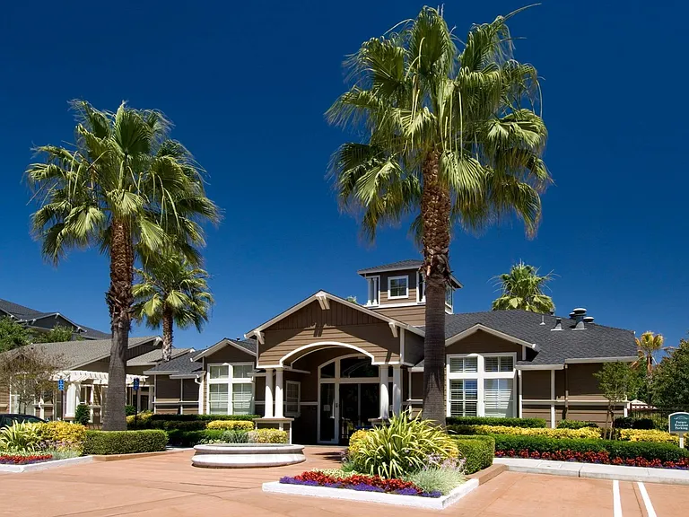 Leasing office | Apartments in Dublin, CA | Fountains at Emerald Park