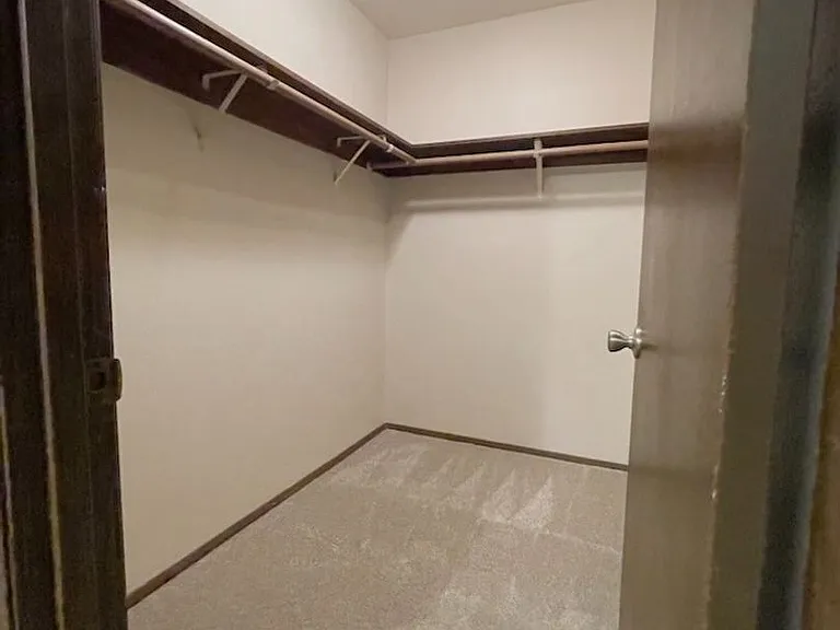 Spacious 2-bedroom apartment homes conveniently located! — Photo 16