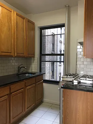 Rented by NYLA Realty | media 3