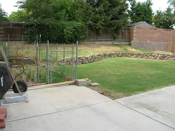 Larg back yard