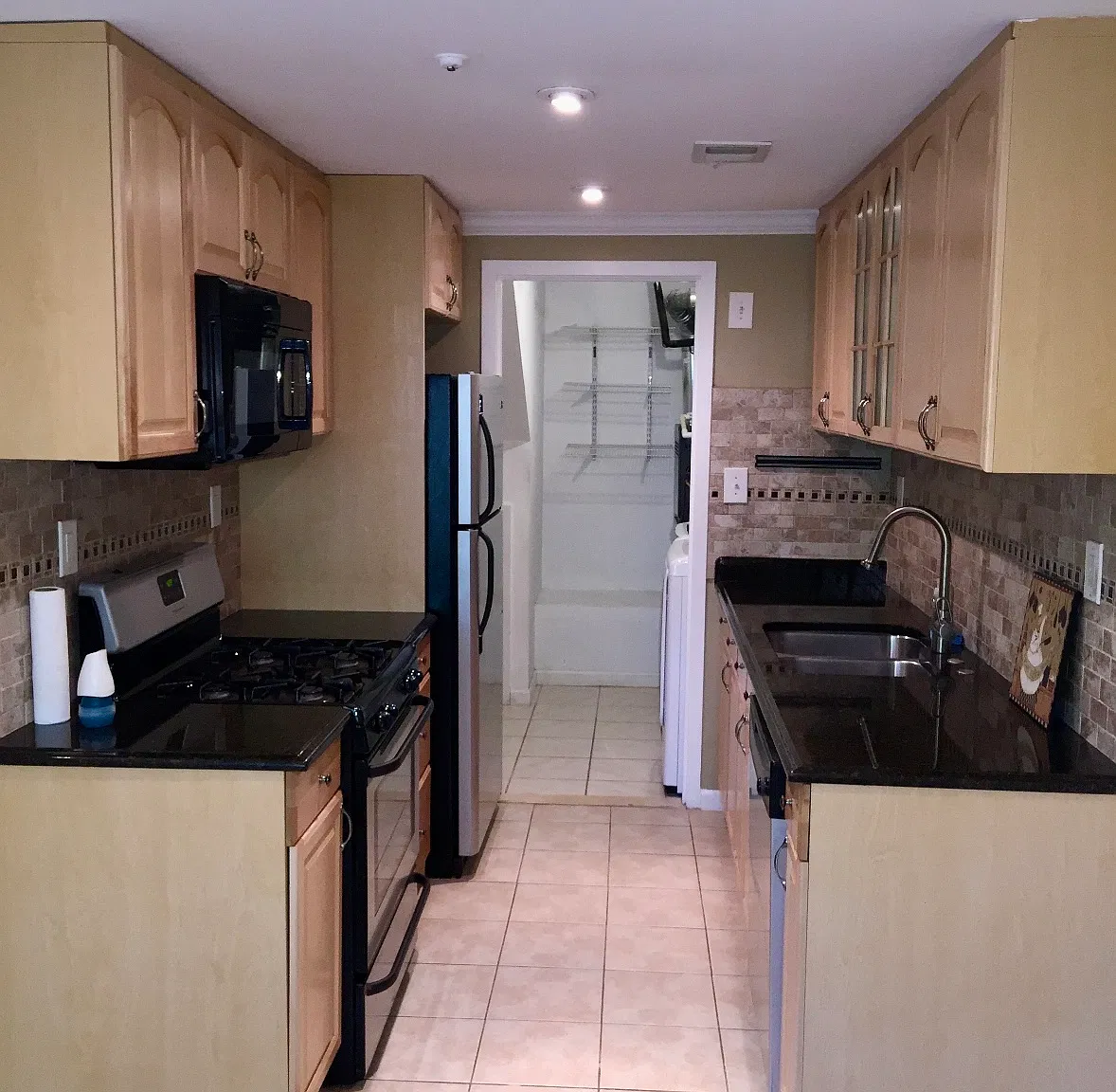 2 bed, 1.5 bath, 1050 sqft, $2,850 — Photo 1