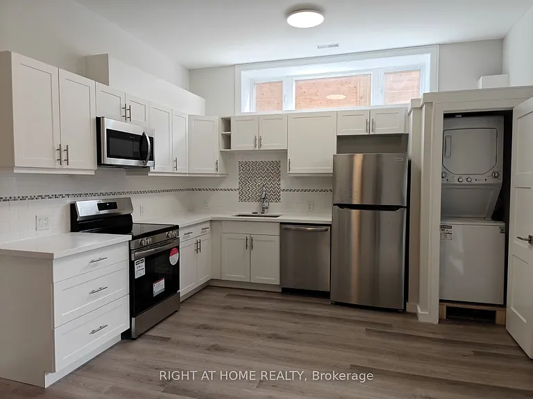 3515 Saint Clair Ave E #BASEMENT — Photo 1