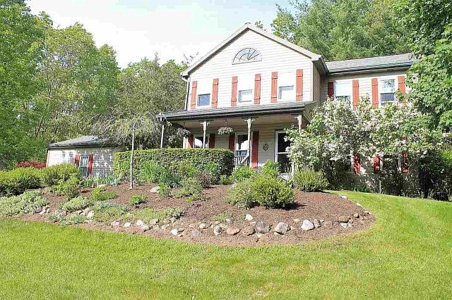 1st image of 4 Sandspring Dr