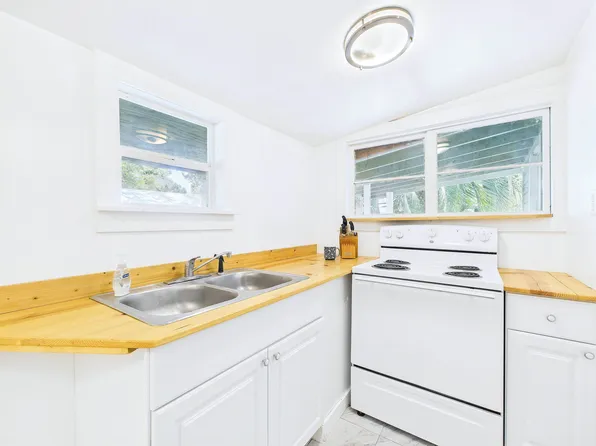 1341 Us Highway 98 W, Perry, FL 32348