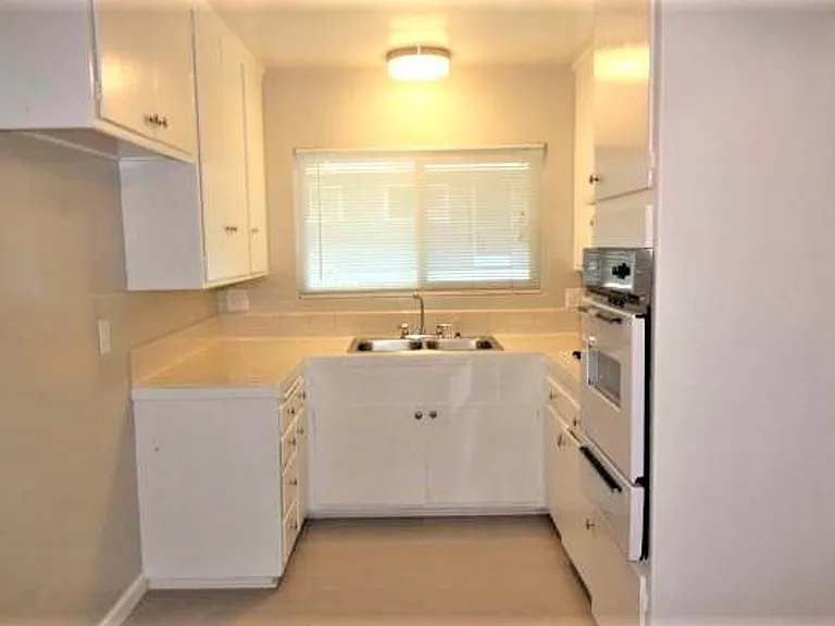 FOOTHILL VILLAGE — Photo 126