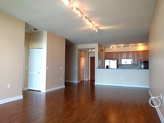 3rd image of 1235 S Prairie Ave APT 2503