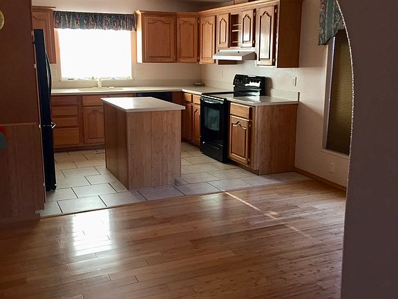 KITCHEN AND DINING ROOM