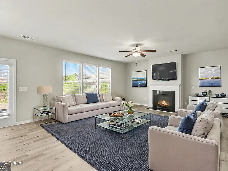100 McGinnis Cir — Photo 5