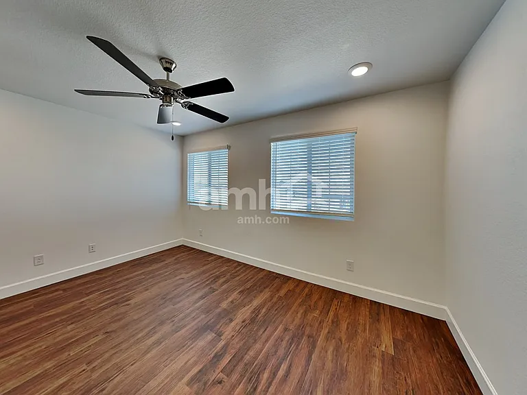 4215 W Saint Charles Ave — Photo 10