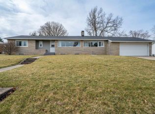 505 Prairie St, Roanoke, IL 61561