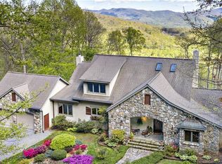 9 Snowbird Dr, Asheville, NC 28804