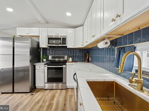 828 Aspen Ave, Spring City, PA 19475