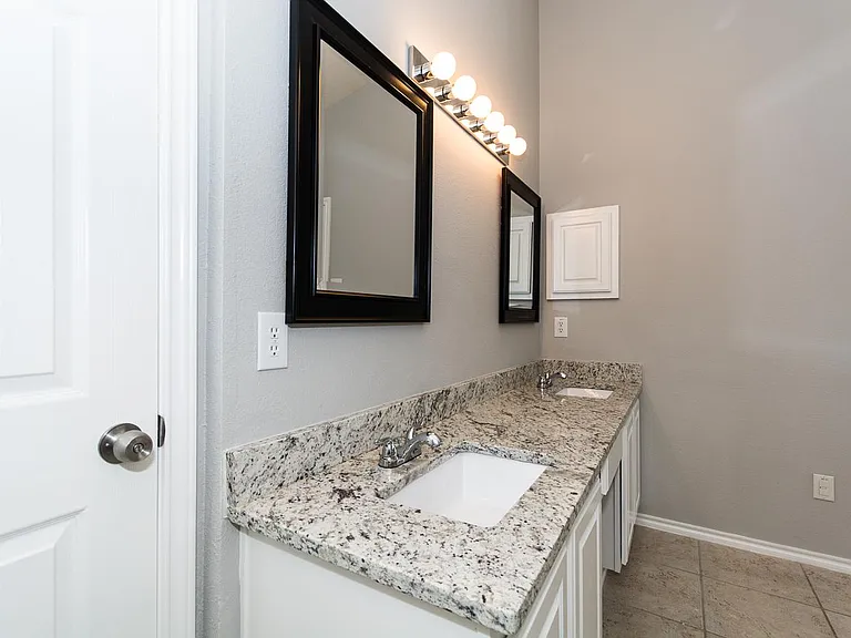 1413 Gordon Dr — Photo 27
