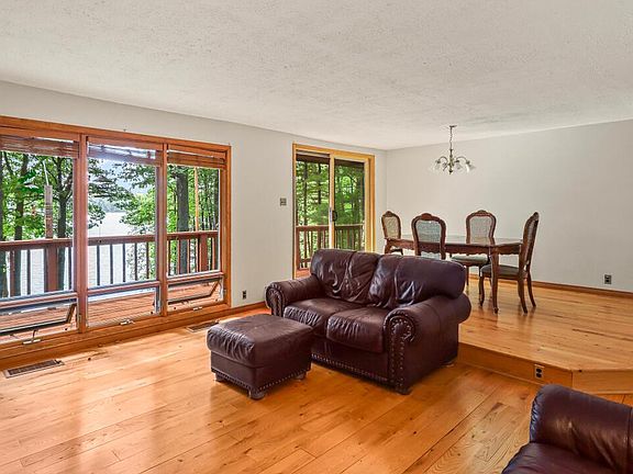 3rd image of 10203 Lower Kaubashine ROAD