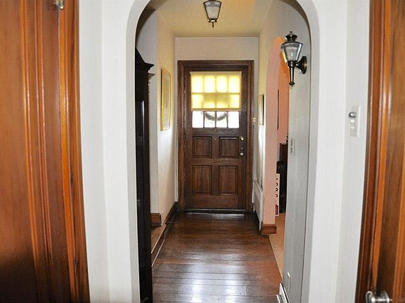 3rd image of 3076 Queen City Ave