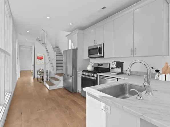 29 Hanover St, Charleston, SC 29403