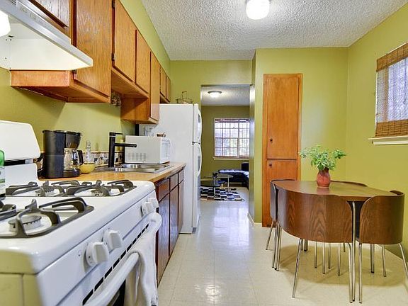 3rd image of 1220 Wyoming St APT 101