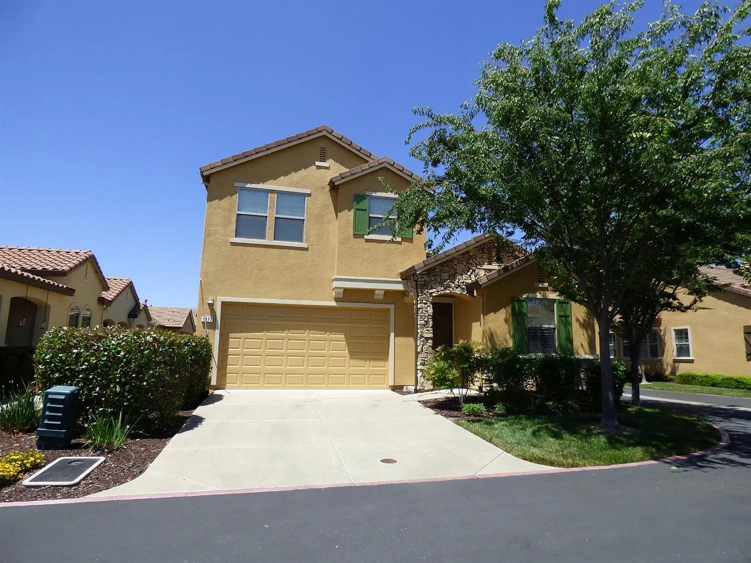 1377 Marseille Ln photo 1