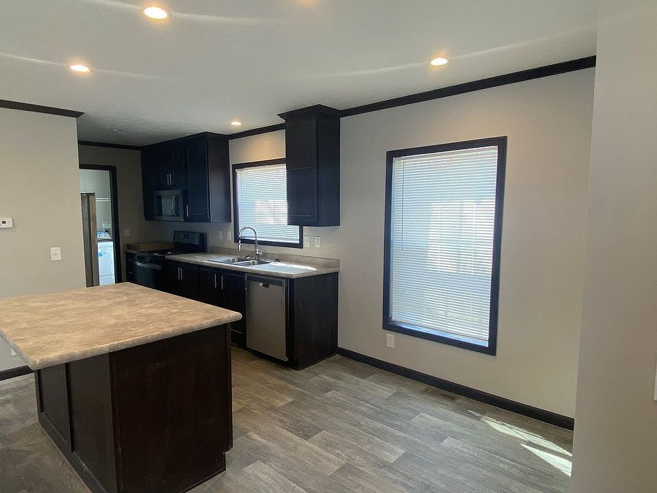 1st image of 321 Huntington Dr #7