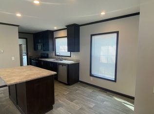 321 Huntington Dr #7, Newport, MI 48166