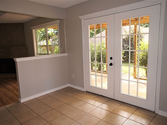 3rd image of 1138 Kensington Ct