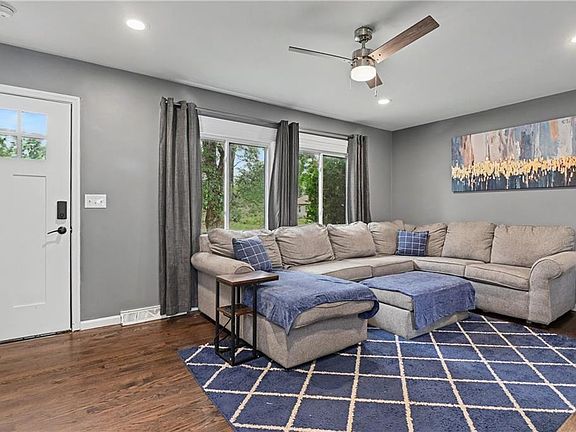 4th image of 715 Colbern St