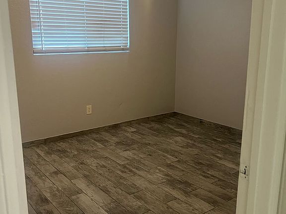 5th image of 17627 McWethy Dr APT E