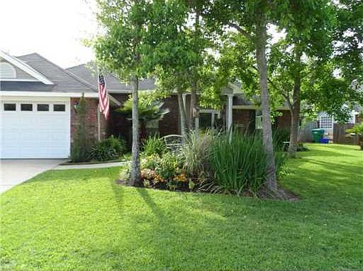 2nd image of 13315 Carriage Cir
